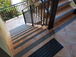 Commercial stair nosing